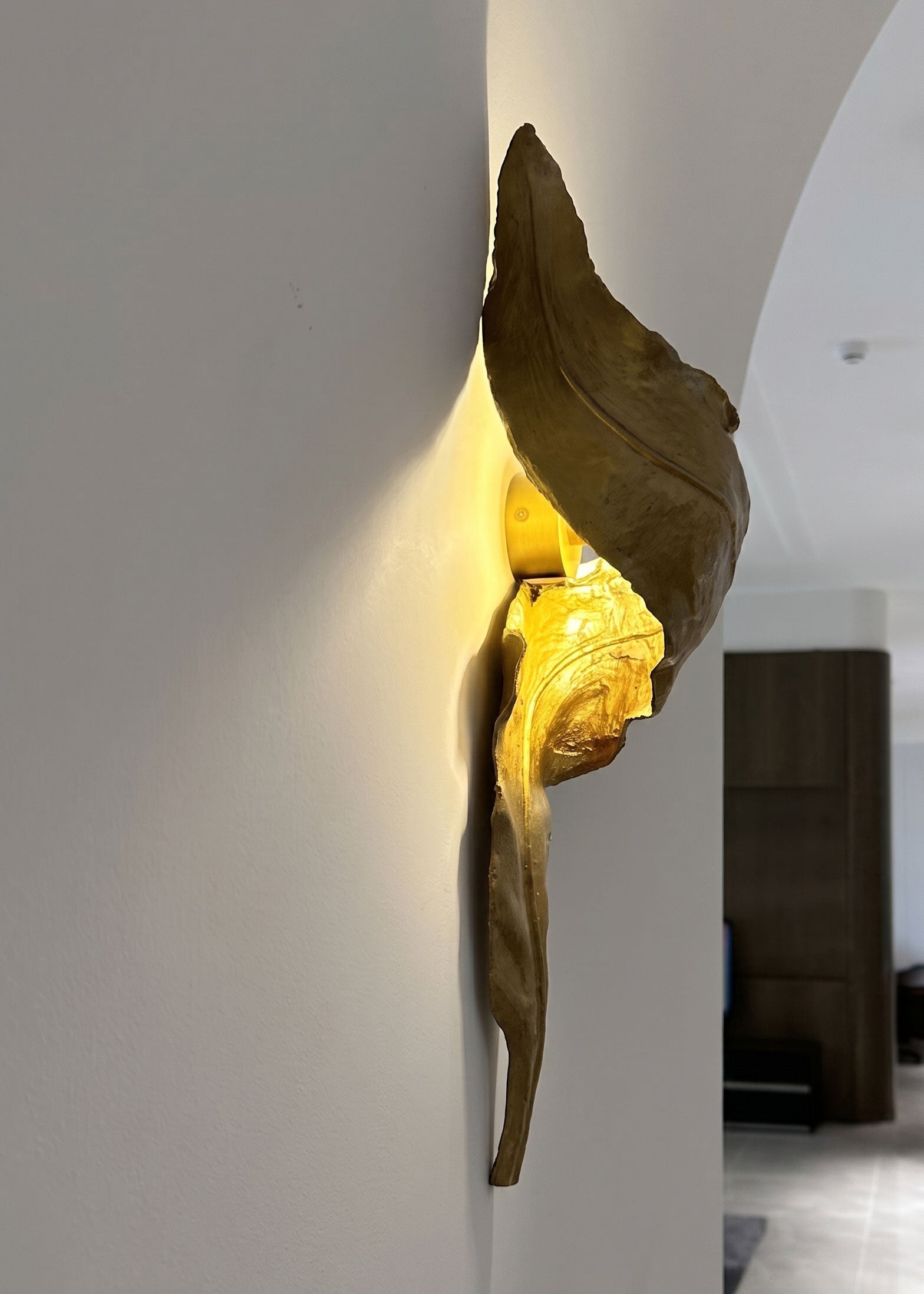 Rayonshine Althaia Sculptural Leaf Wall Sconce — Detail View 16