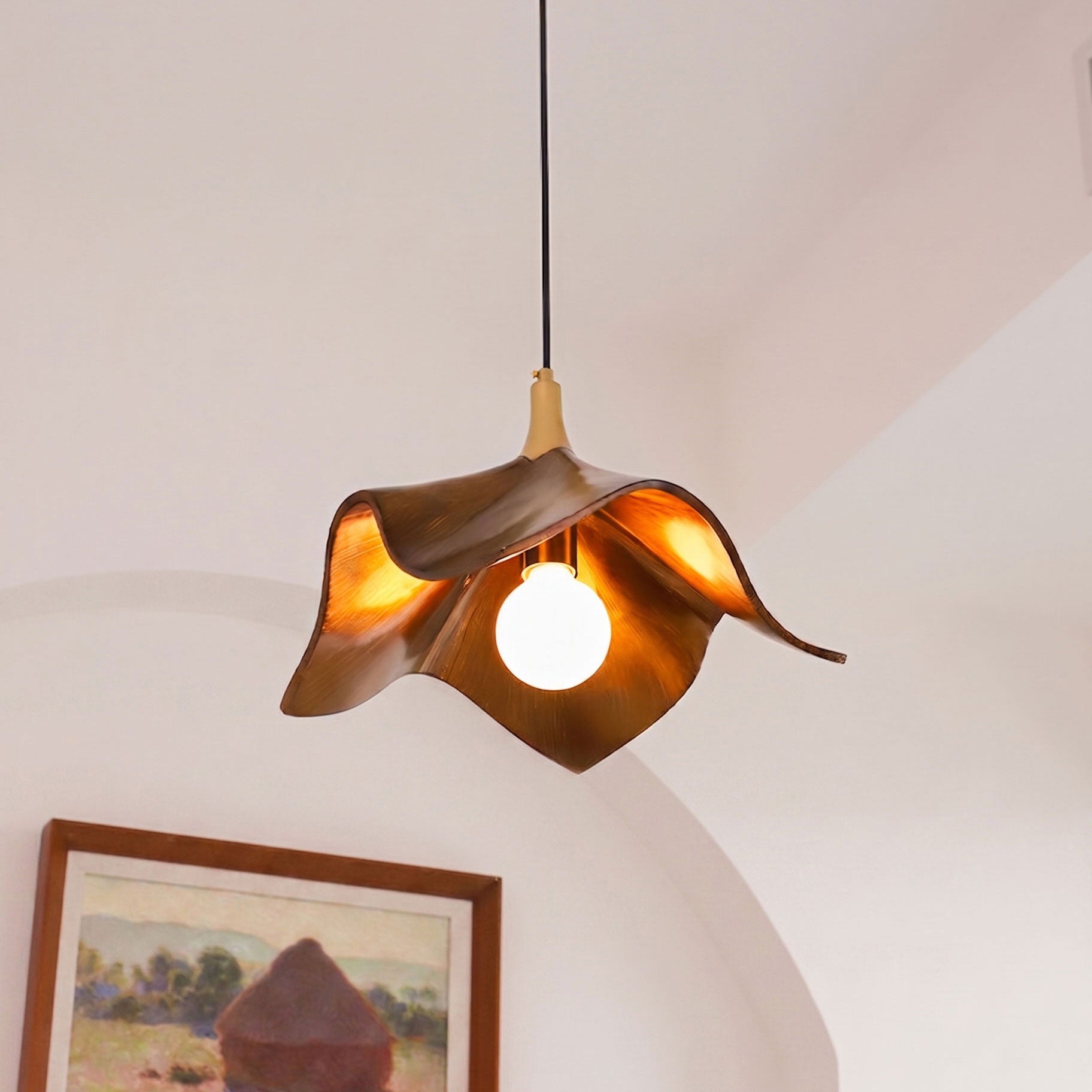 Arlo Resin Wave Pendant Light