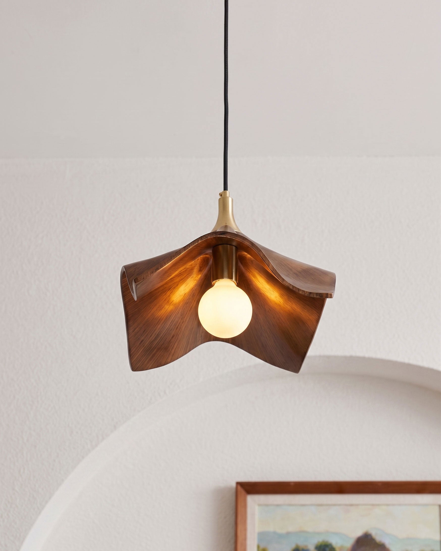 Arlo Resin Wave Pendant Light