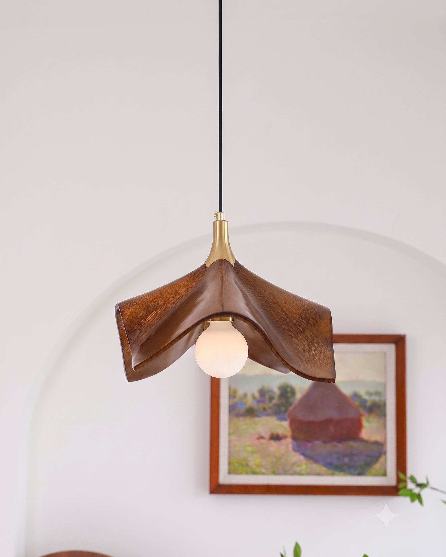 Arlo Resin Wave Pendant Light
