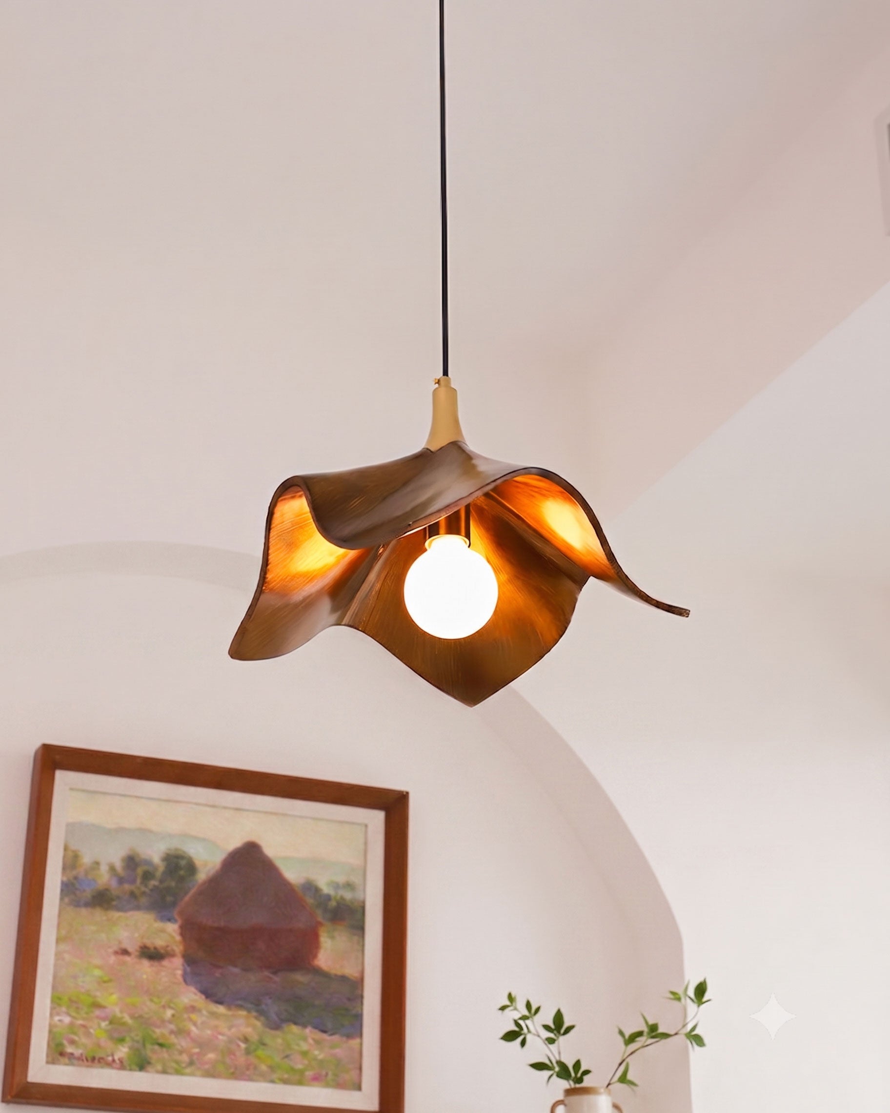 Arlo Resin Wave Pendant Light