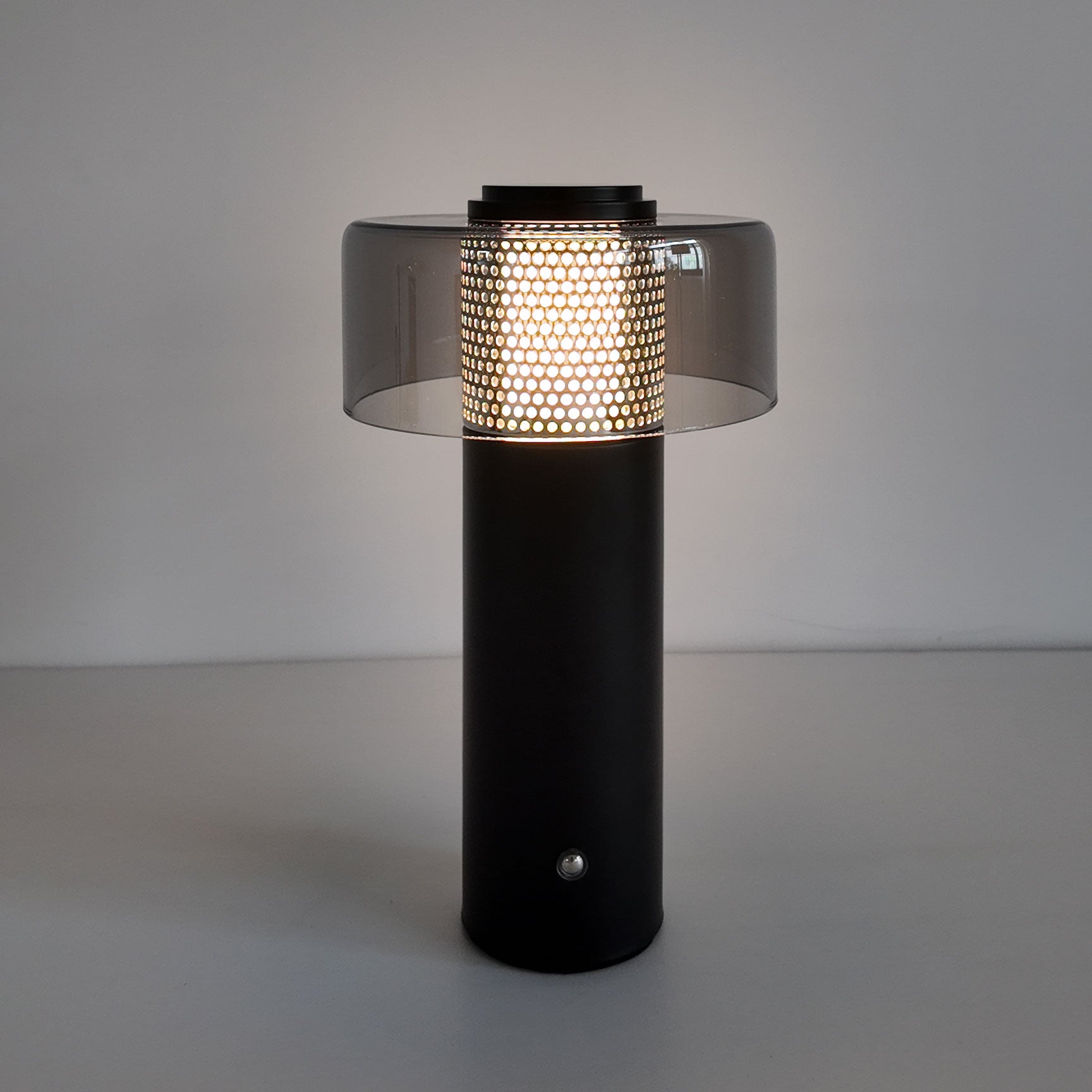 Dashiell Portable Table Lamp (built-in battery)