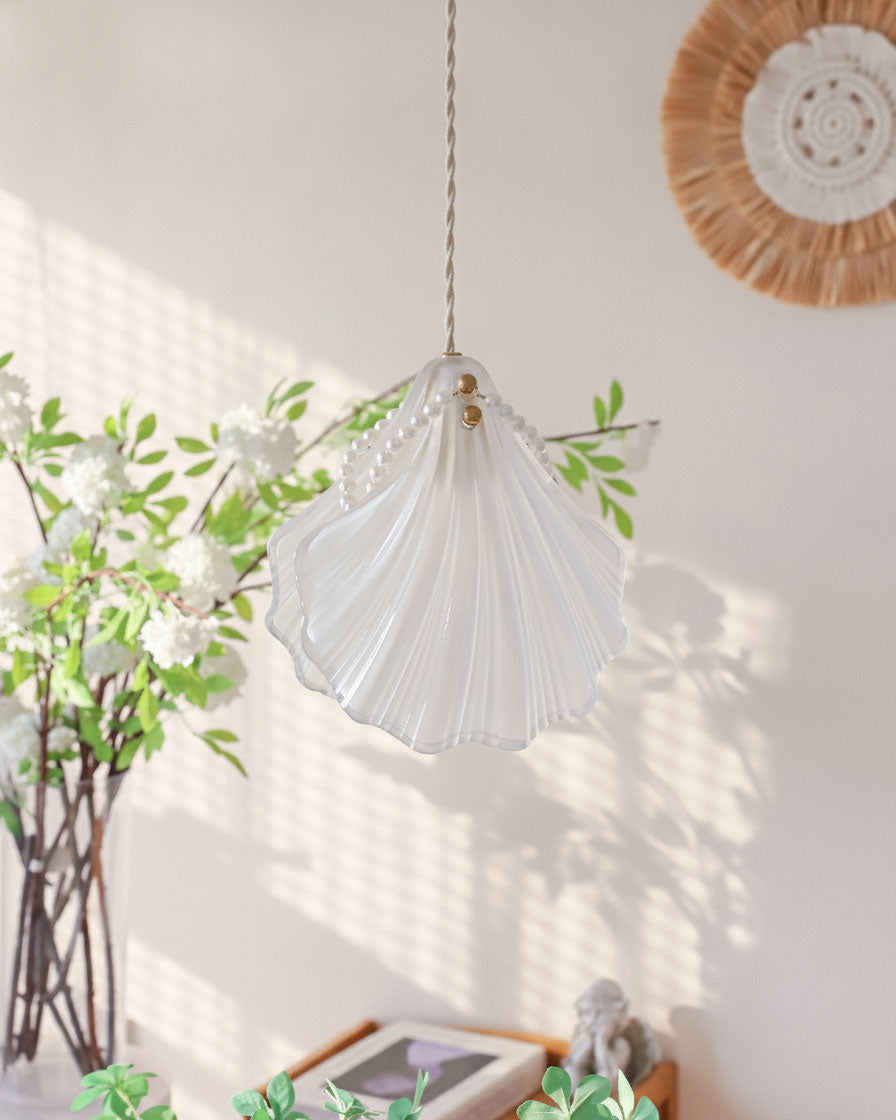Faye Ribbed Shell Pendant Light