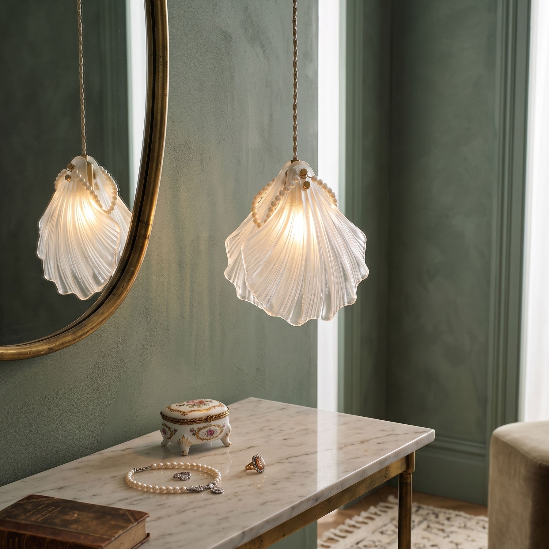 Faye Ribbed Shell Pendant Light
