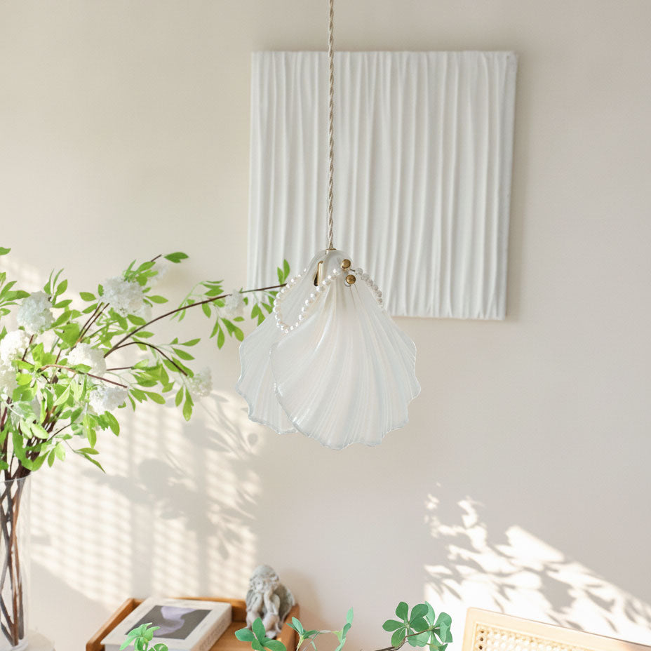 Faye Ribbed Shell Pendant Light
