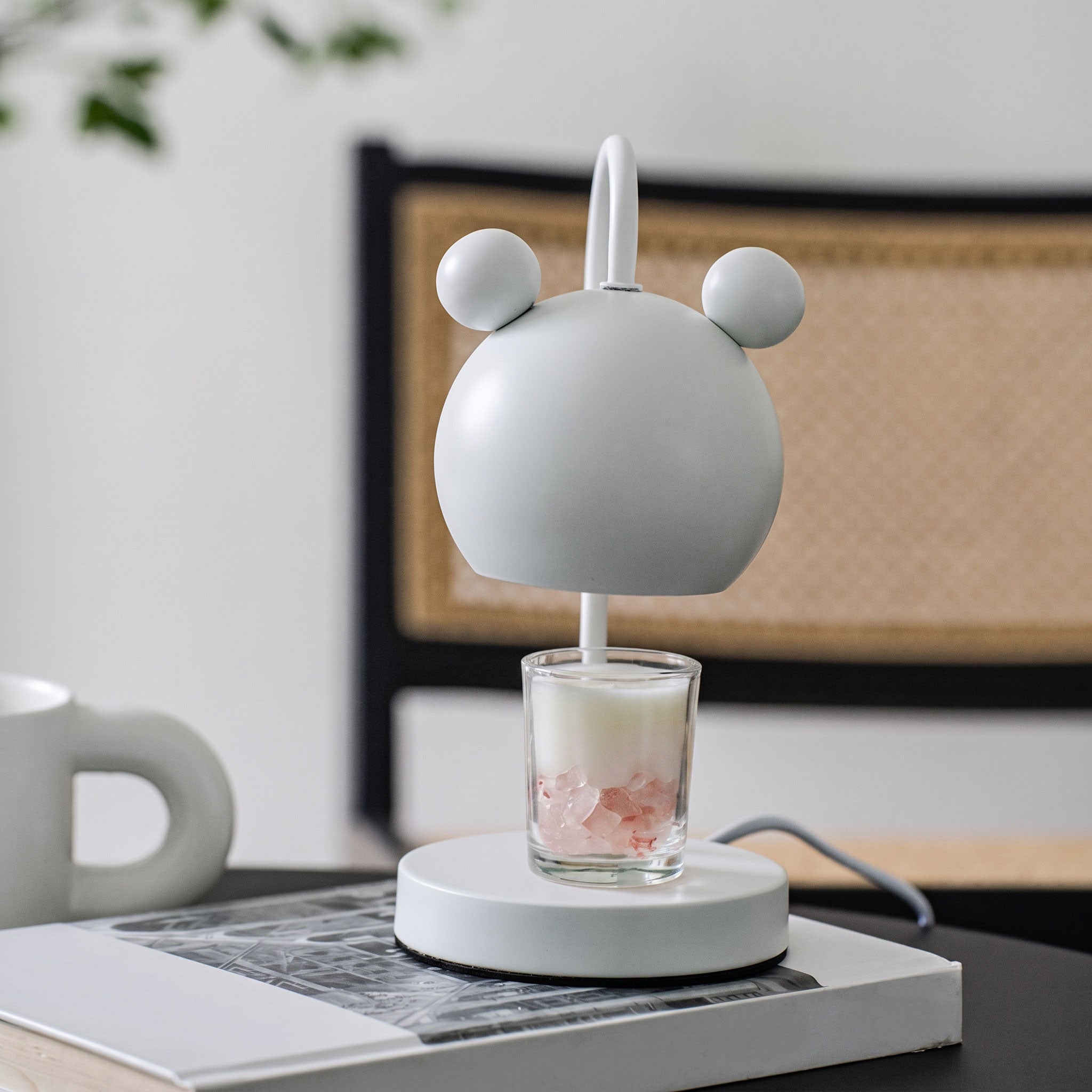 Fia Elegant Curved Table Lamp