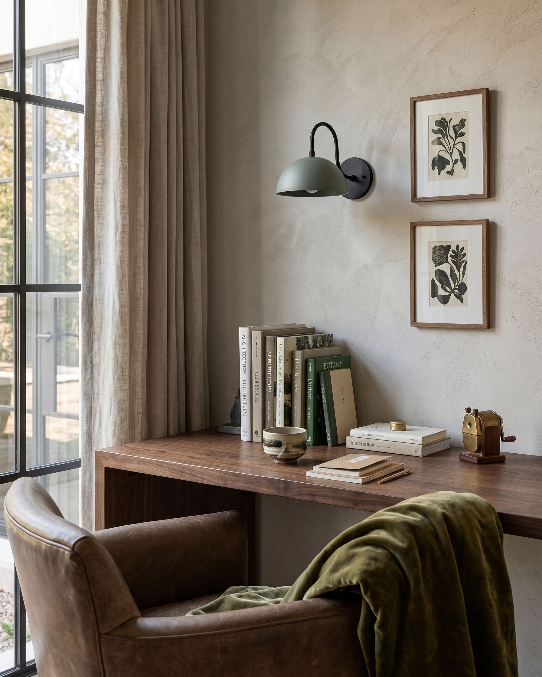 Gael Minimalist Wall Sconce