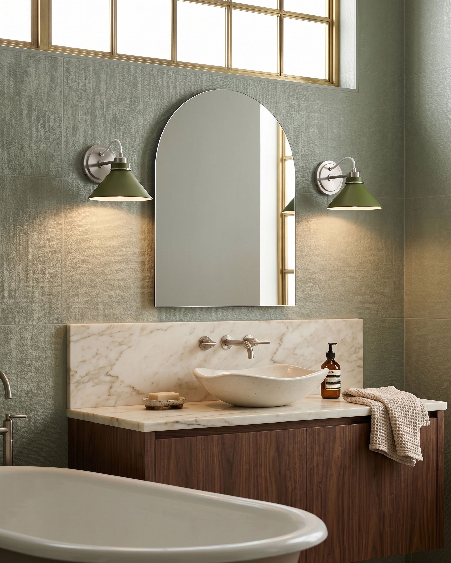 Hoyt Wall Sconce