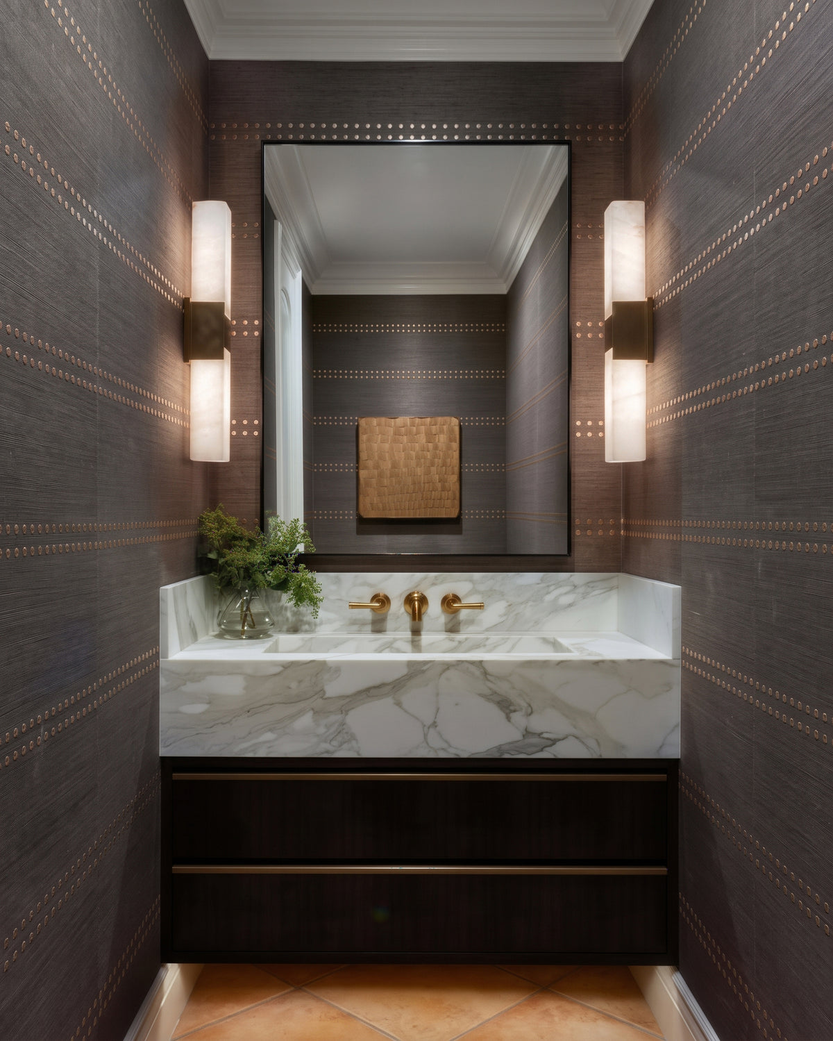 مصباح Kensington Alabaster الجداري