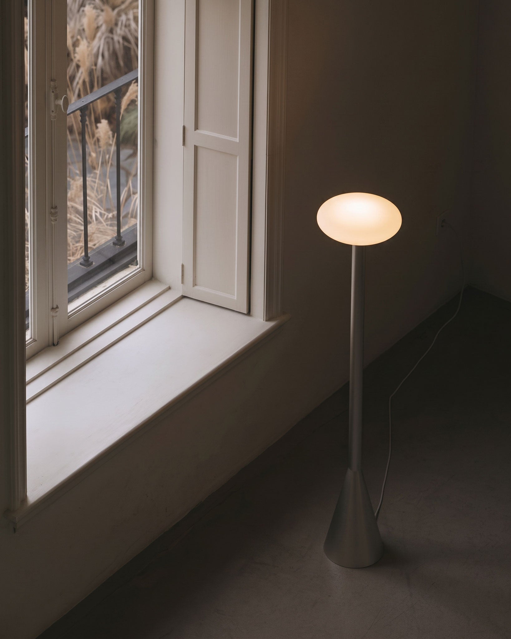Lorcan Matte Floor Lamp