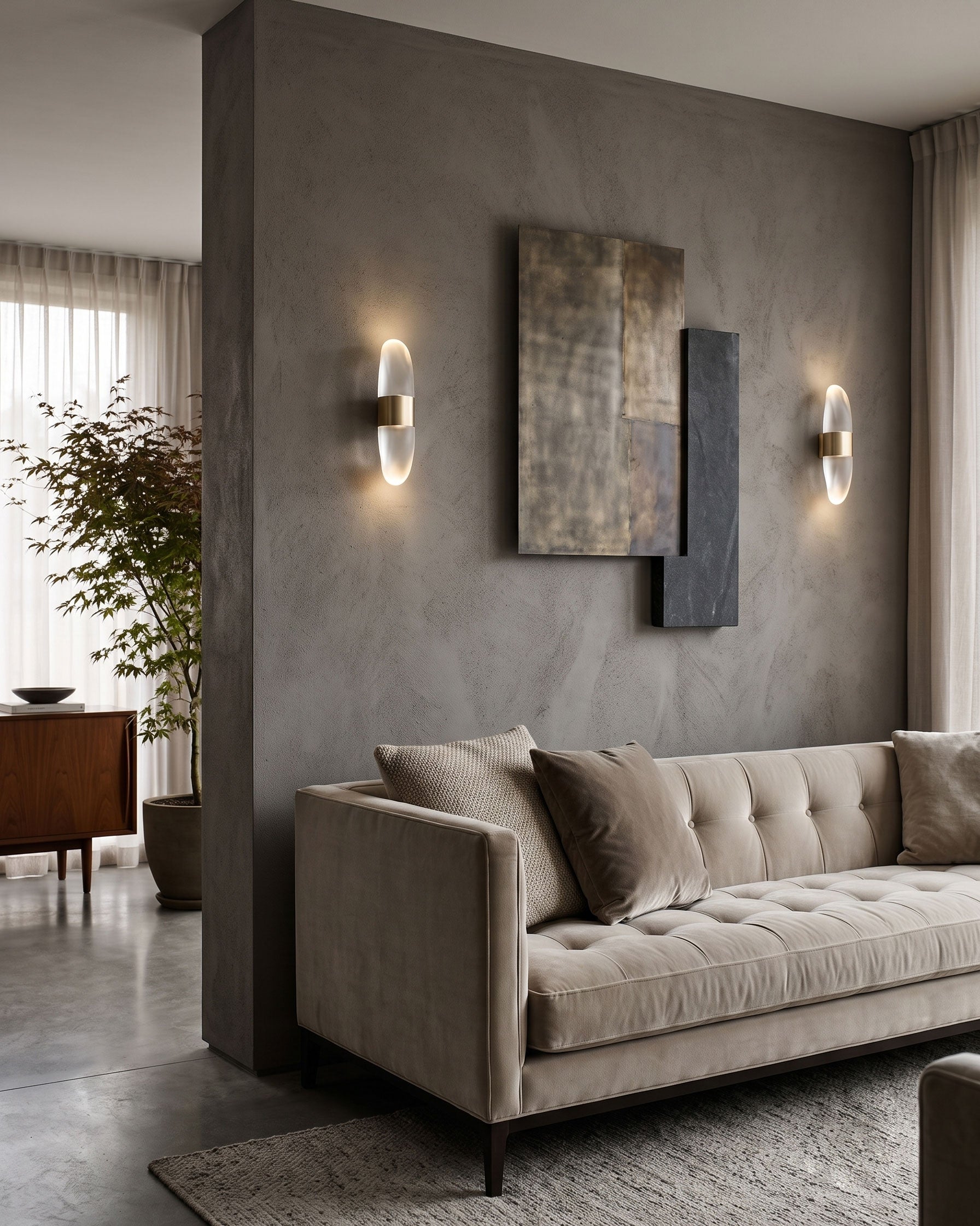 Rayonshine Lowen Resin Wall Sconce — Detail View 9