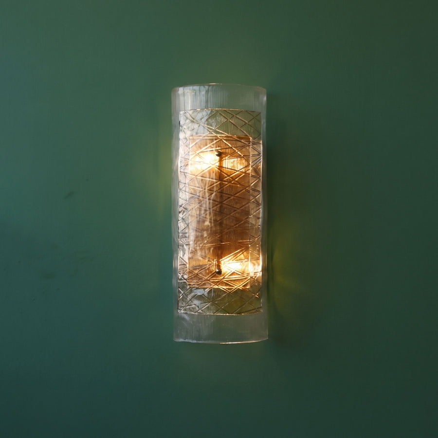 Lyle Crosshatch Wall Sconce – detail 2