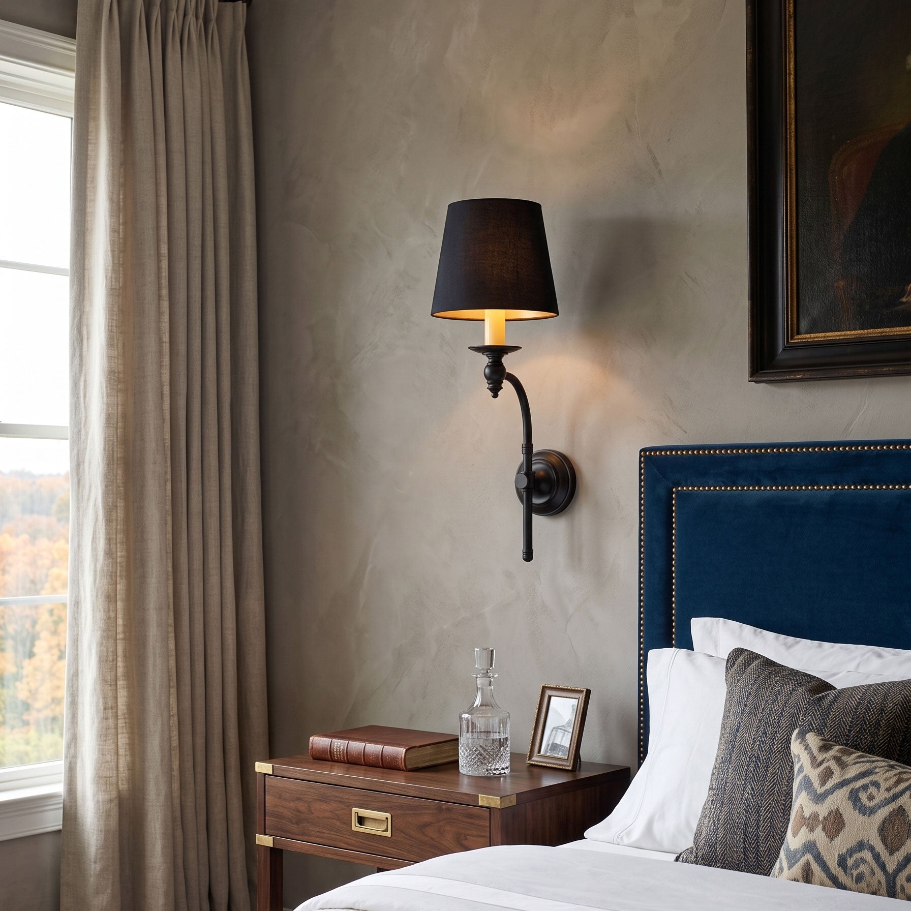 Maelle Classic Silhouette Wall Sconce