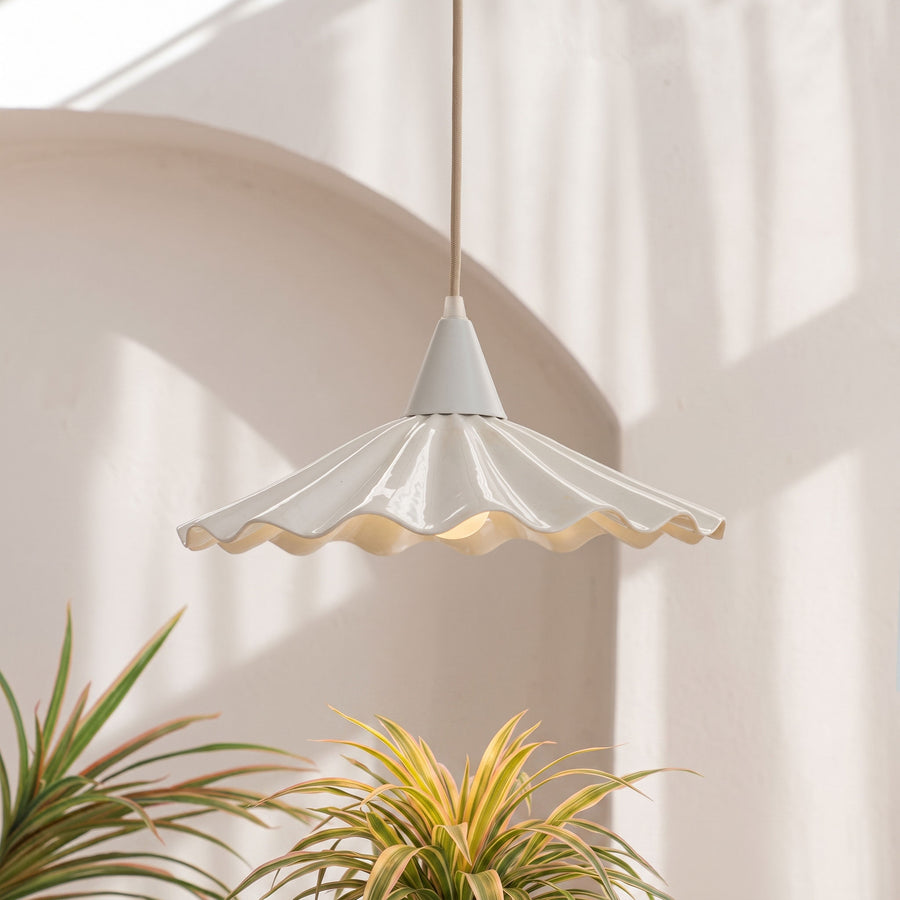 Maren Scalloped Pendant Light – detail 3