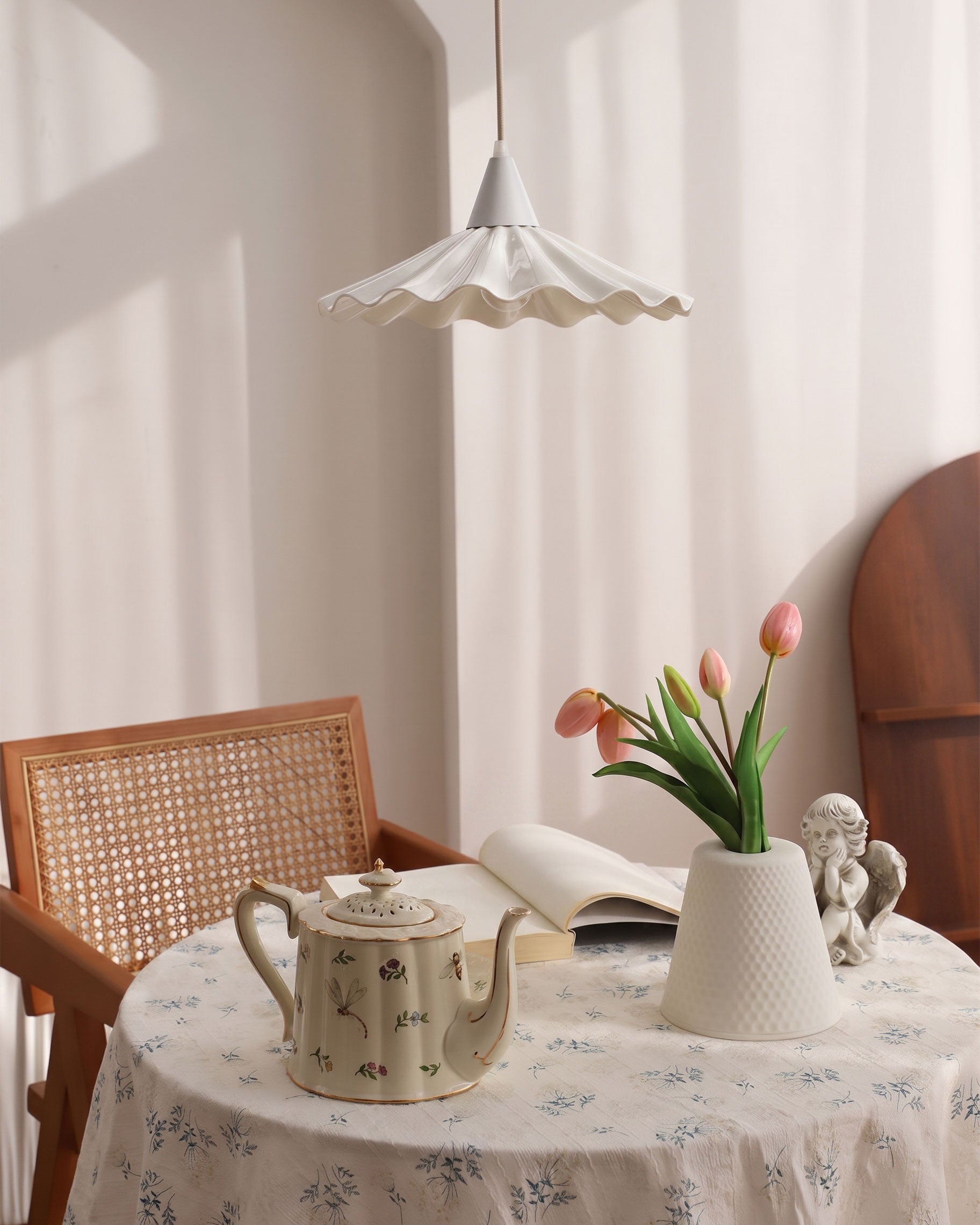 Maren Scalloped Pendant Light