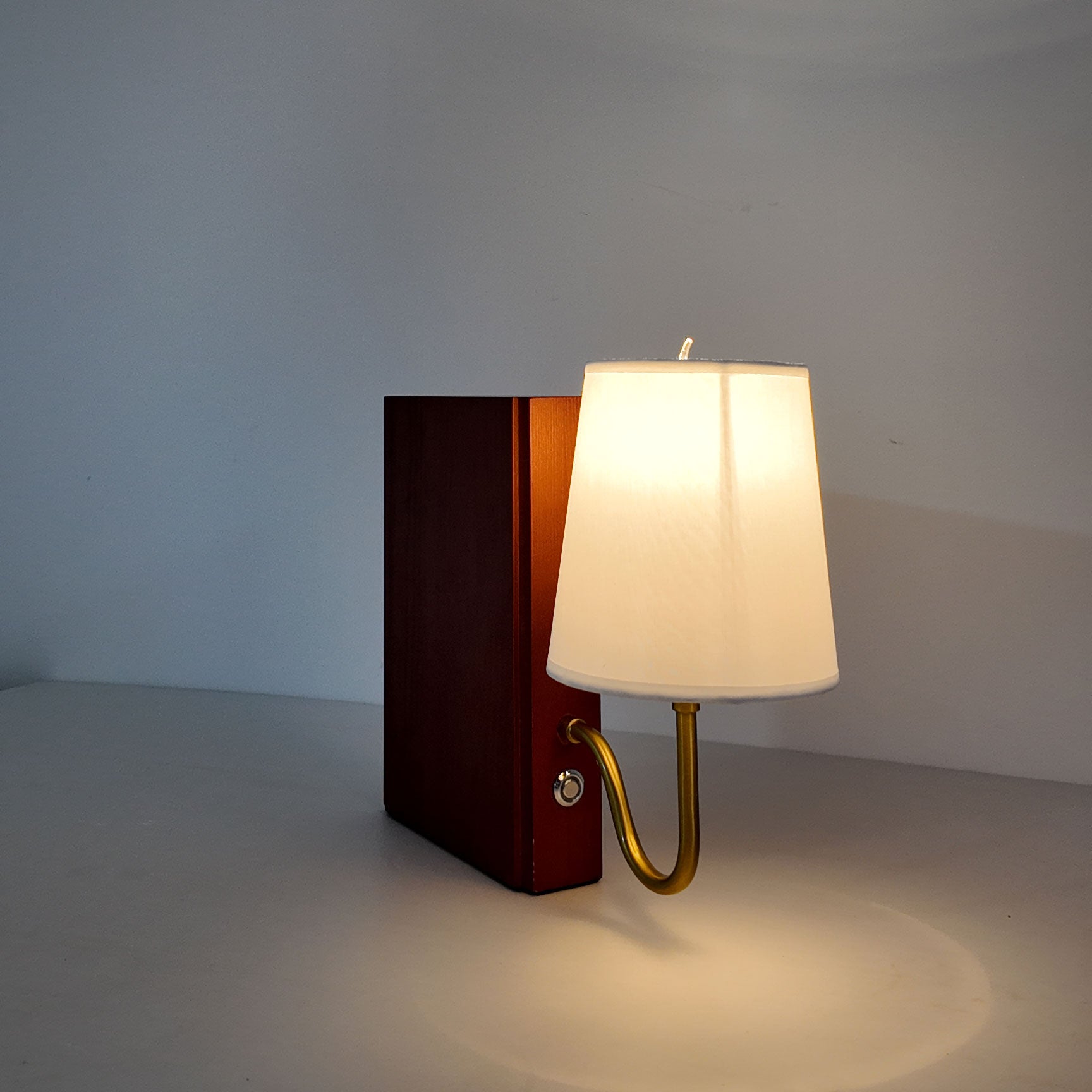 Niall Solid Wood Table Lamp