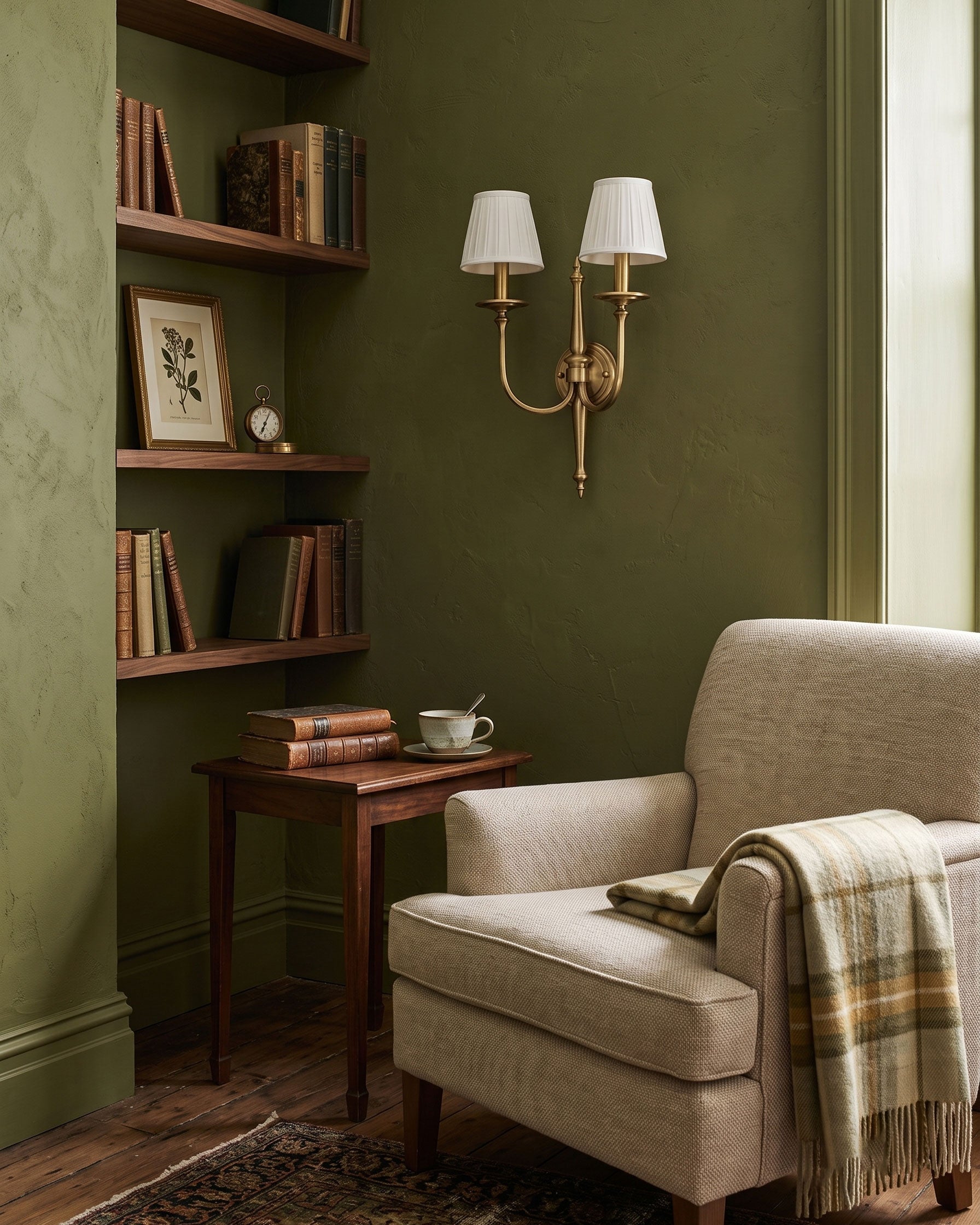 Ophelia Elegant Wall Sconce