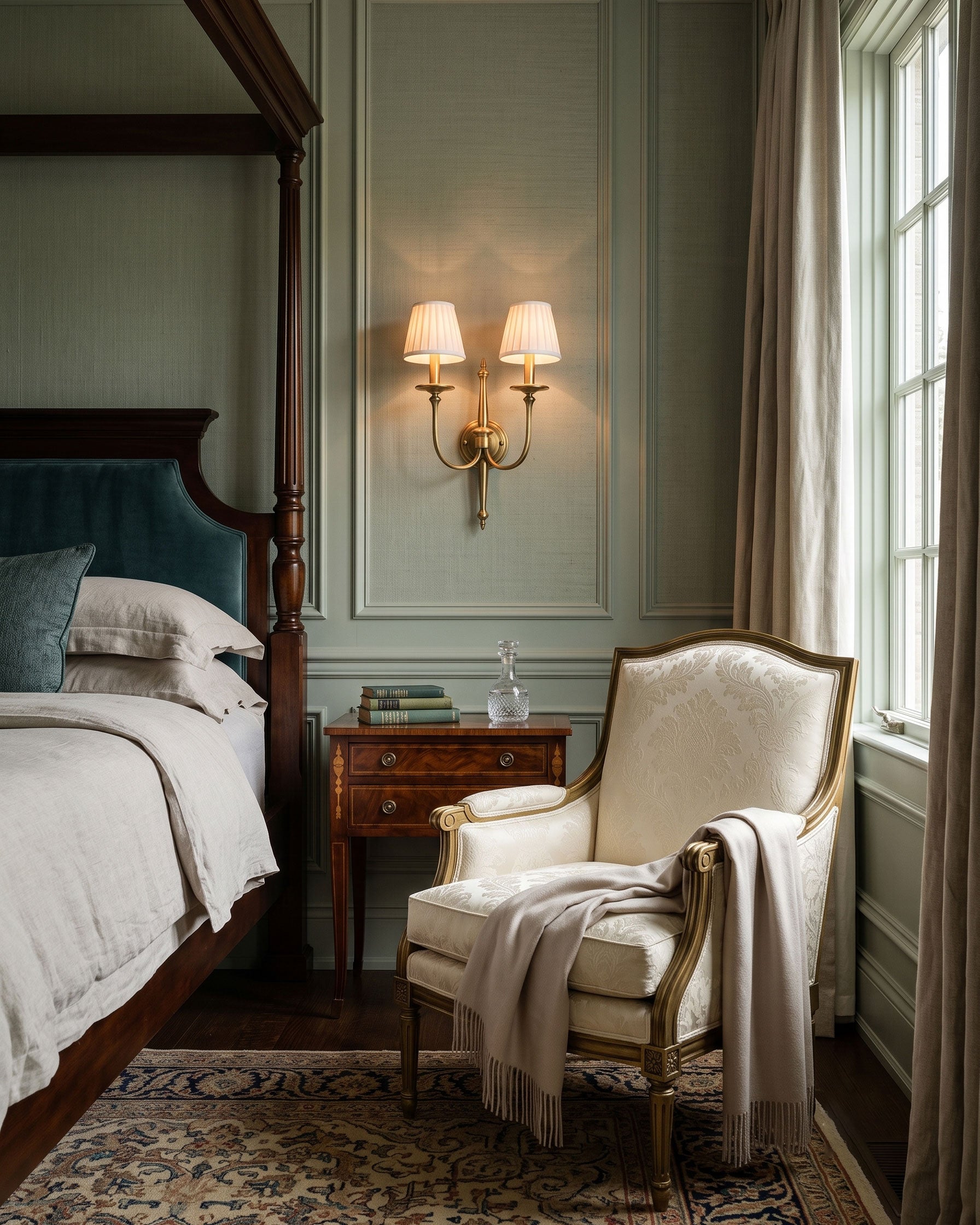 Ophelia Elegant Wall Sconce