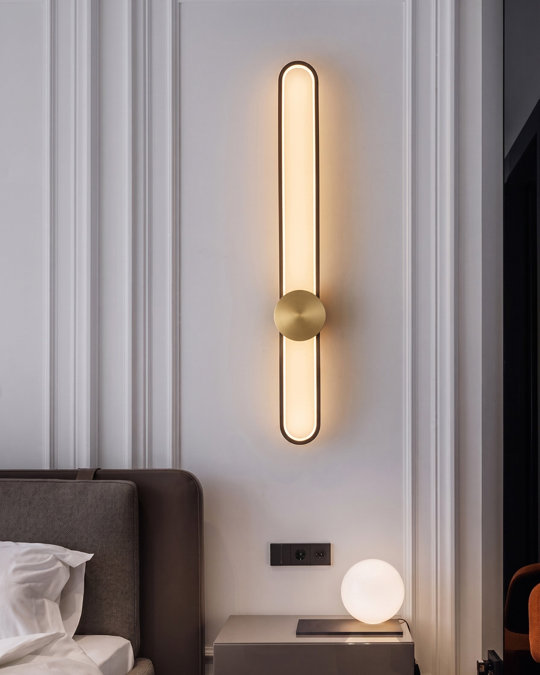 Thayer Linear Wall Sconce