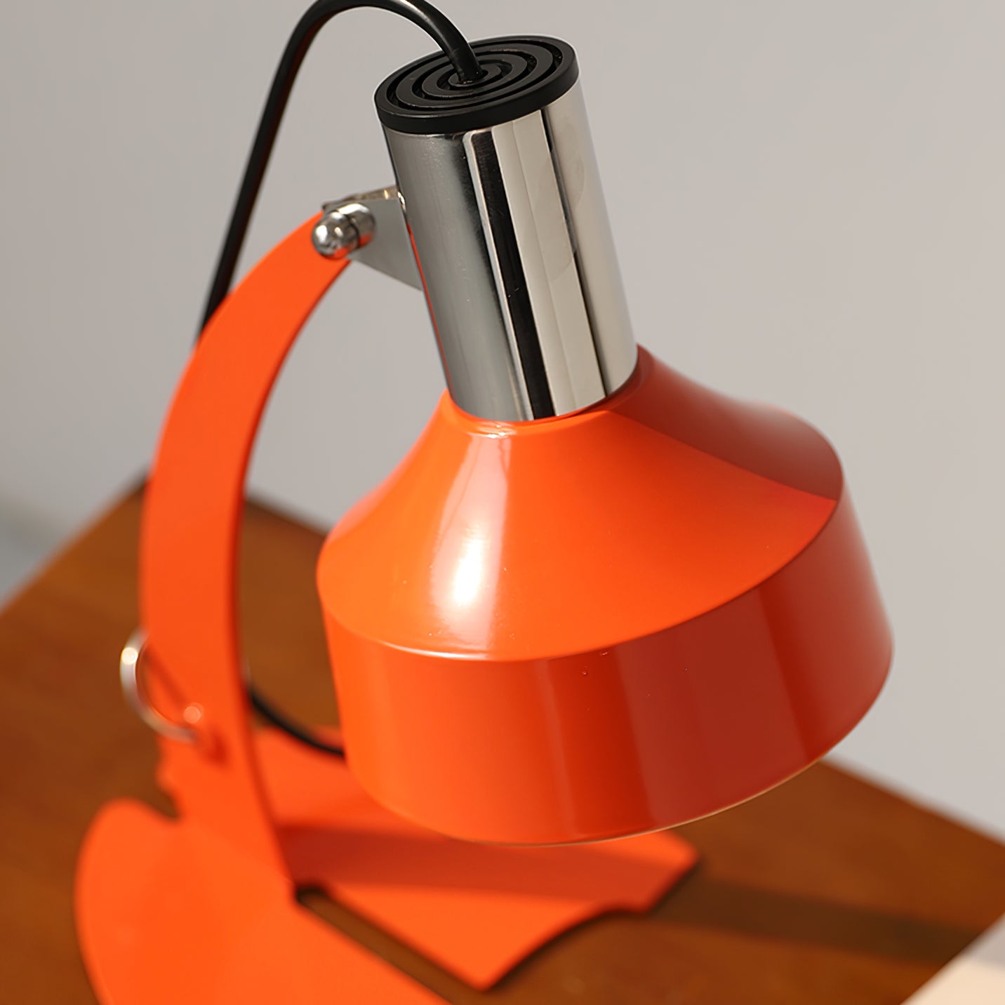 Flash Table Lamp