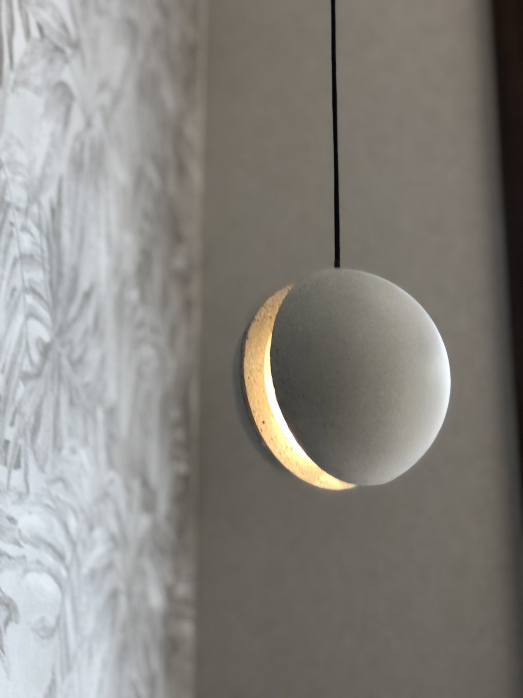 Moon Concrete Pendant Lamp.