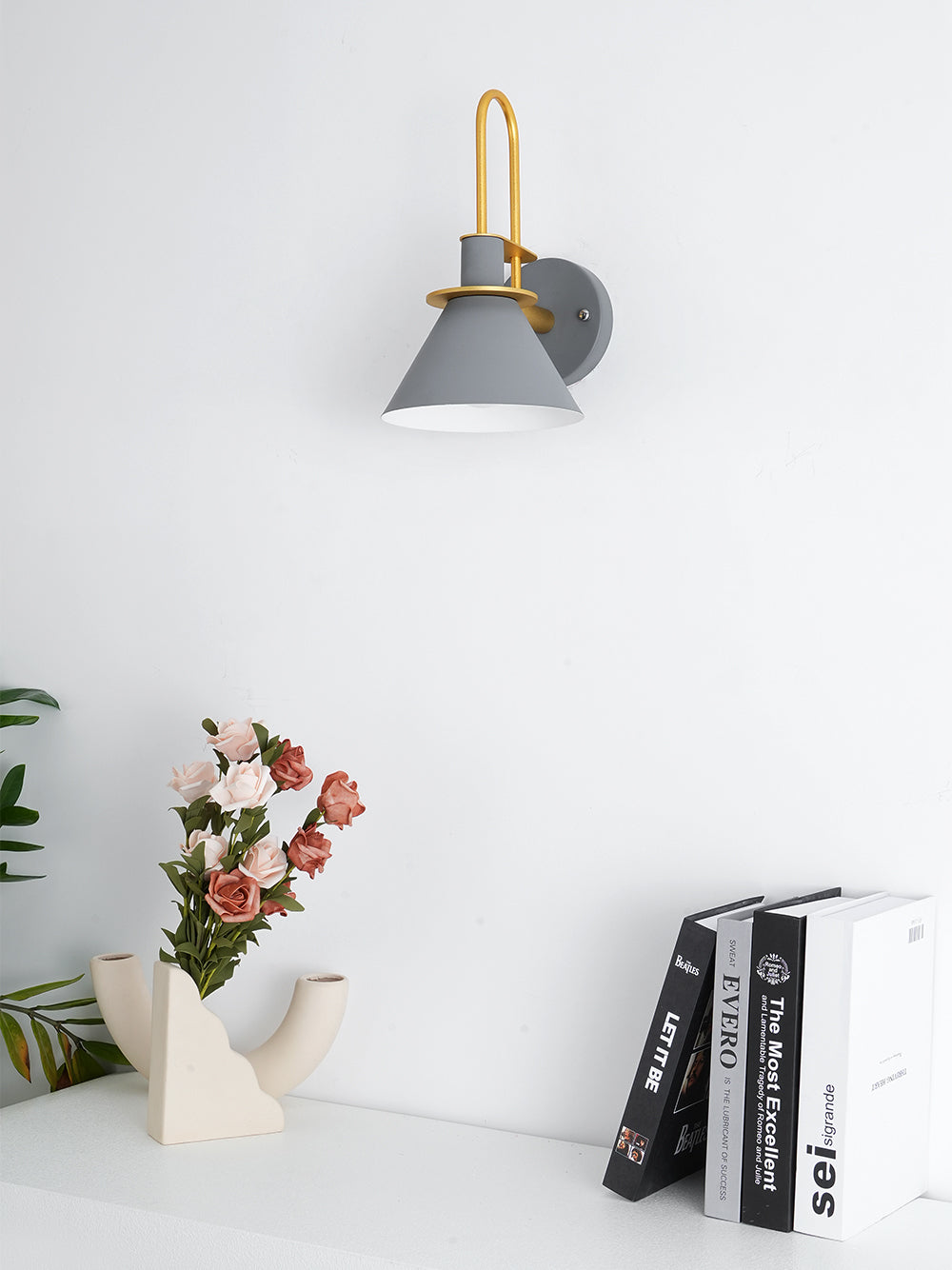 Nordic Metal Wall Sconce