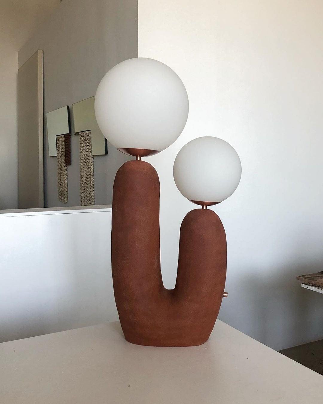 Oo Smooth Table Lamp
