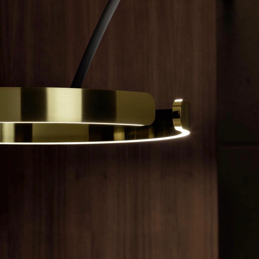 Sospensione a LED ad anello aperto