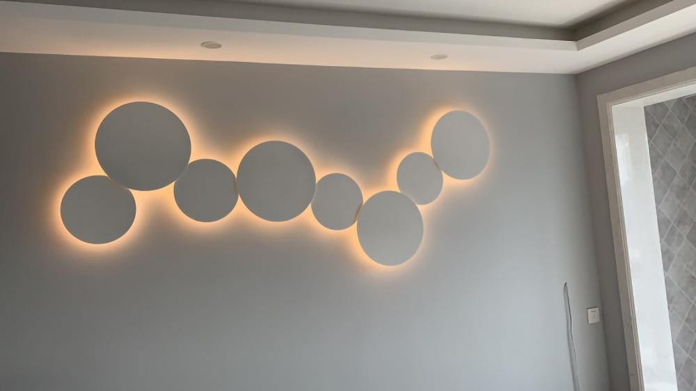 PUCK WALL ART | Fluorescent wall light 