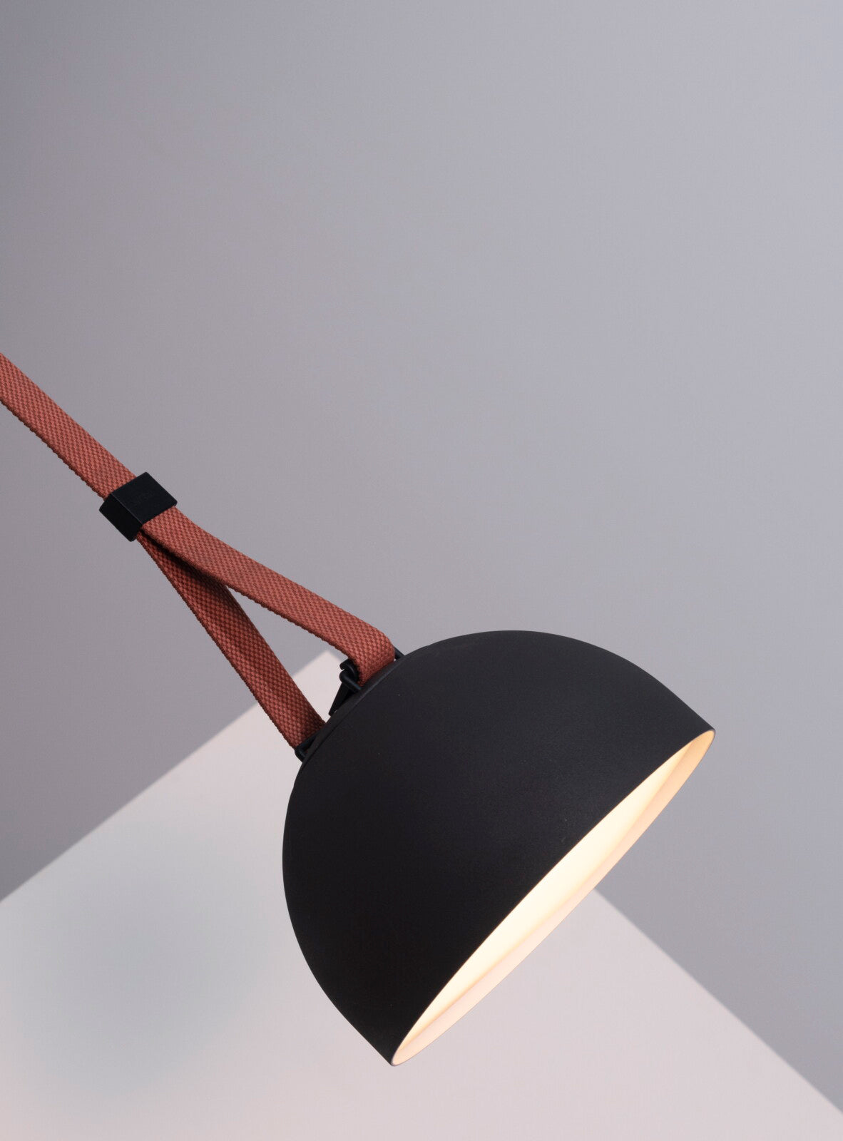 Plusminus Semispheres Leather Pendant Lamp