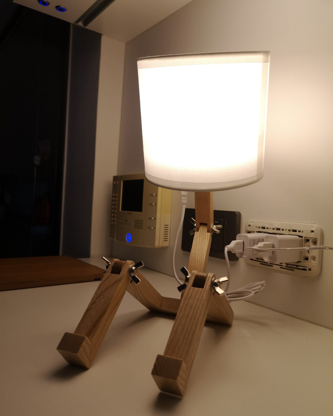 Lampe de table robot