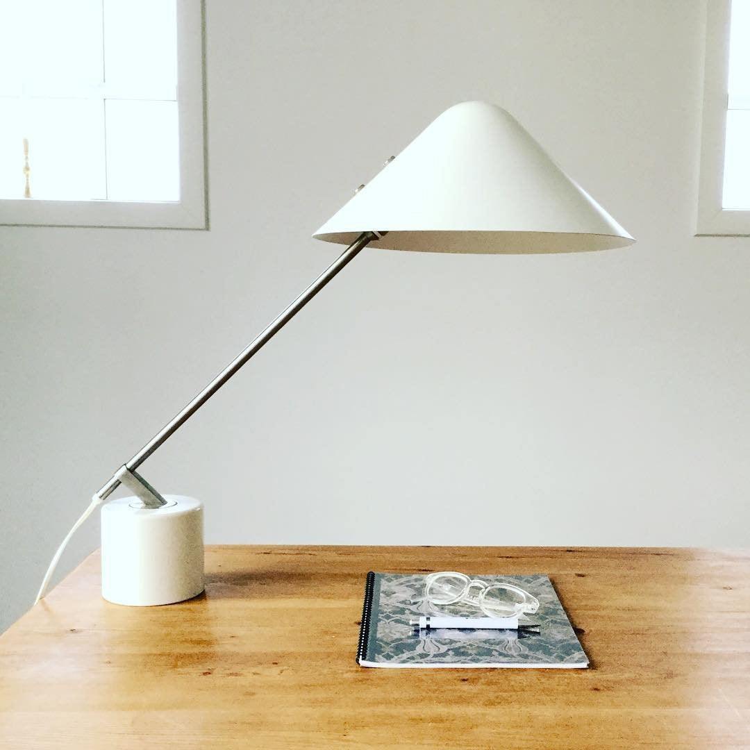 Swing Table Lamp 