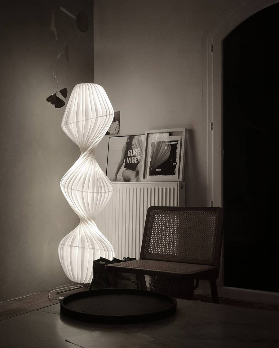 TR32 Floor Lamp – detail 4