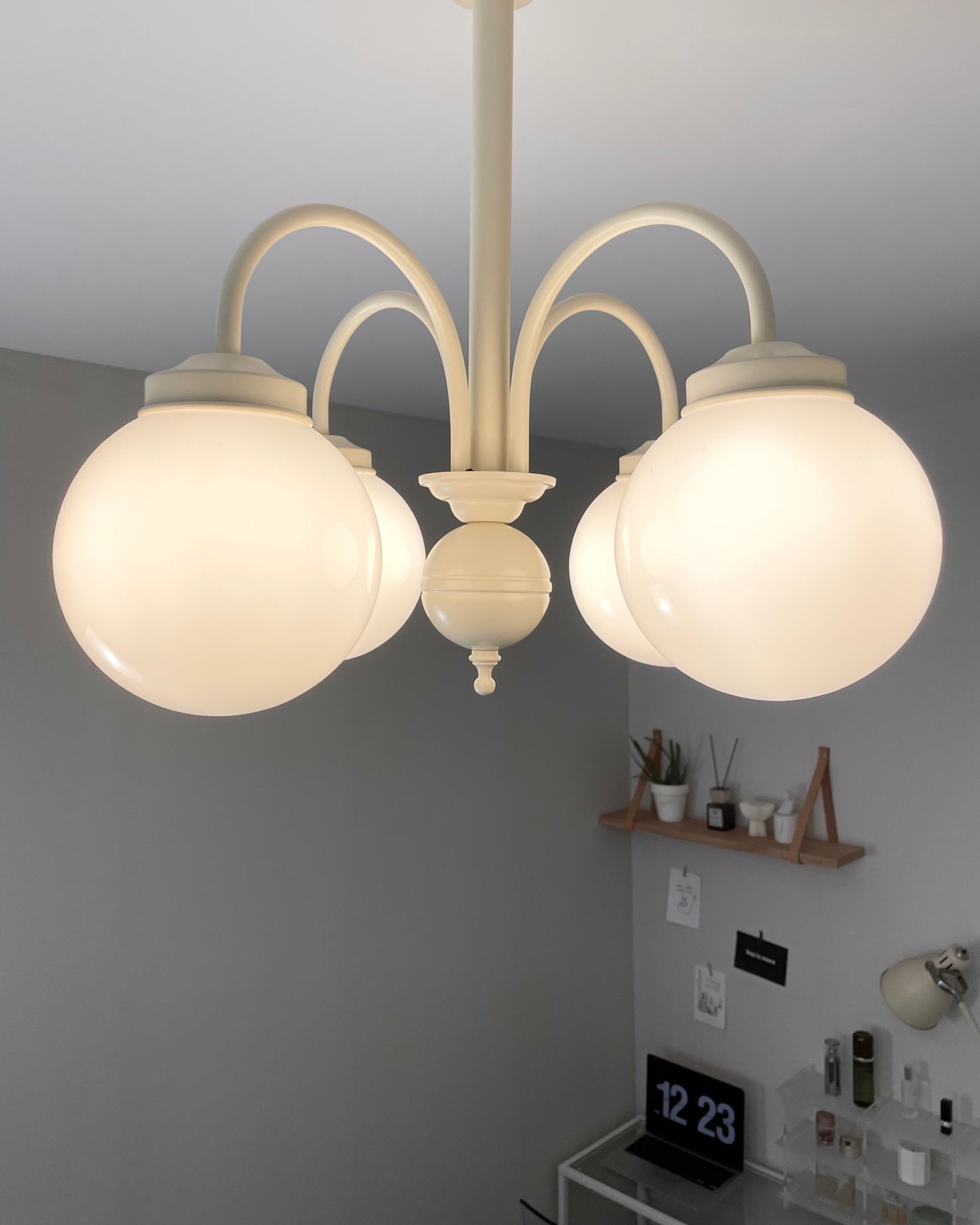 Kronleuchter in Vanillecreme