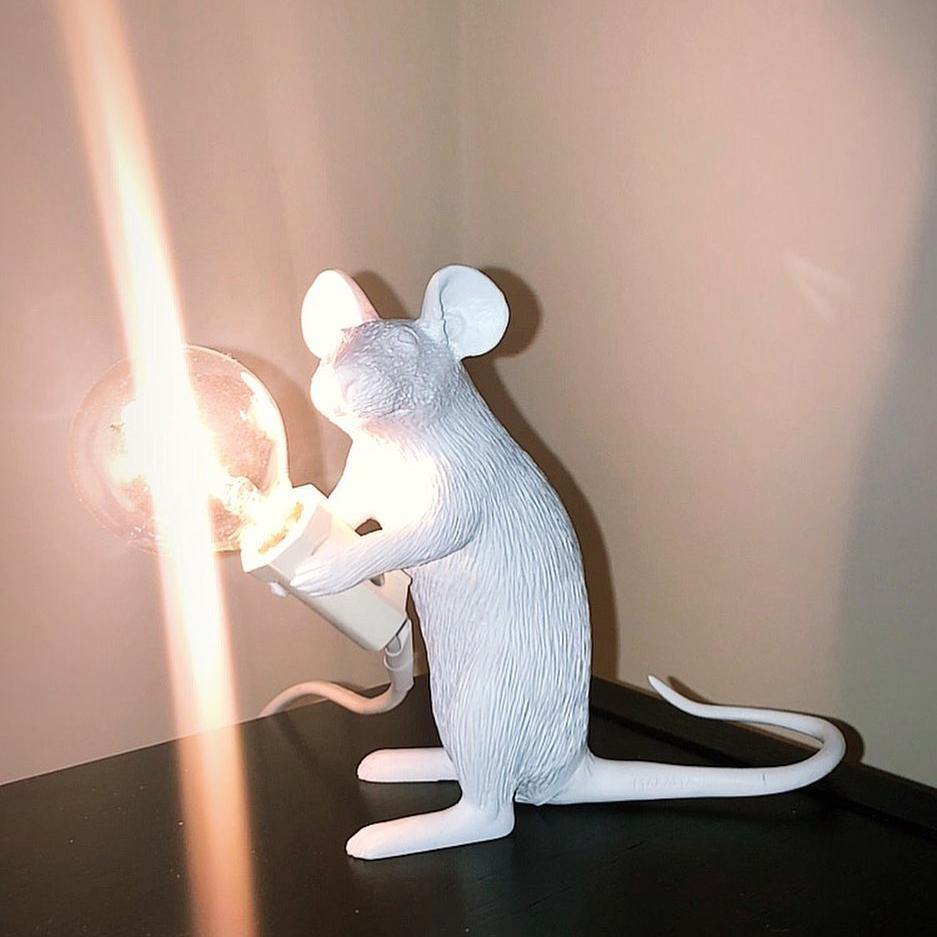 Mouse table lamp